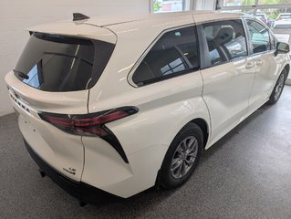 Toyota Sienna LE AWD 8 PASSAGER 2021 à Magog, Québec - 3 - w320h240px