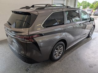 Toyota Sienna XLE 8 PASSAGERS, 2023 à Magog, Québec - 3 - w320h240px