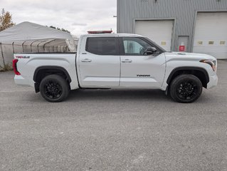 Toyota TUNDRA HYBRID Crewmax Limited 2025 à Magog, Québec - 2 - w320h240px