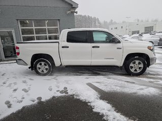 Toyota Tundra SR5 CREWMAX, 2021 à Magog, Québec - 3 - w320h240px