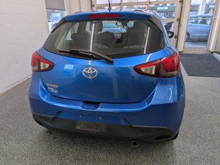 Toyota Yaris Hatchback LE, AUTOMATIQUE, 2020 à Magog, Québec - 4 - w320h240px