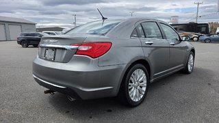Chrysler 200 Limited 2013 à Matane, Québec - 4 - w320h240px