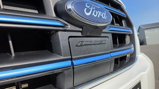 2022 Ford E-Transit Cargo Van Électrique TOIT MOYEN in Matane, Quebec - 3 - w320h240px