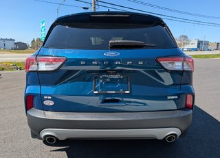 2020 Ford Escape SE in Matane, Quebec - 3 - w320h240px