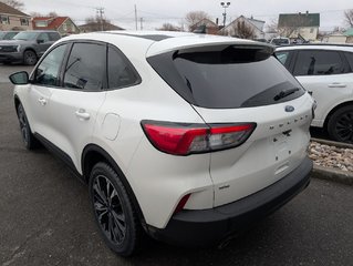 Ford Escape SE   AWD ENSEMBLE DECOR SPORT 2021 à Matane, Québec - 3 - w320h240px