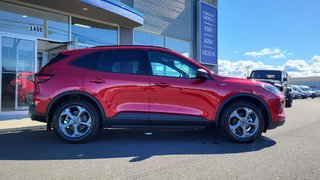 2025 Ford Escape ST-Line Hybride in Matane, Quebec - 5 - w320h240px