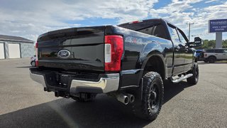2017 Ford Super Duty F-250 SRW XLT  BOITE de 6 pieds in Matane, Quebec - 5 - w320h240px