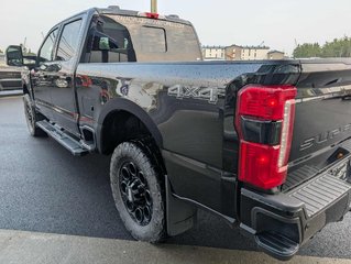 Ford Super Duty F-350 SRW LARIAT  HAUT NIVEAU Ensemble DÉCOR NOIR 2024 à Matane, Québec - 3 - w320h240px