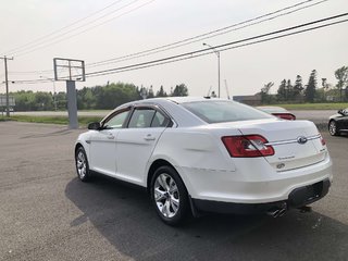 Ford Taurus SEL  AWD 2010 à Matane, Québec - 2 - w320h240px