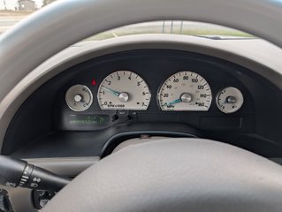 2005 Ford Thunderbird 50th Anniversary in Matane, Quebec - 6 - w320h240px