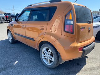 Kia Soul MANUELLE  |  SIÈGES CHAUFFANTS 2010 à Matane, Québec - 2 - w320h240px