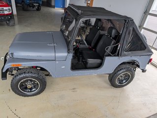 2018 ROXOR Classic Convertible in Matane, Quebec - 2 - w320h240px