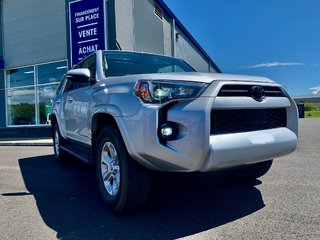 2023 Toyota 4Runner SR5  UTILITY in Matane, Quebec - 2 - w320h240px