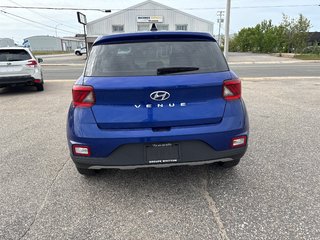 Hyundai Venue Essential 2022 à Sept-Iles, Québec - 5 - w320h240px