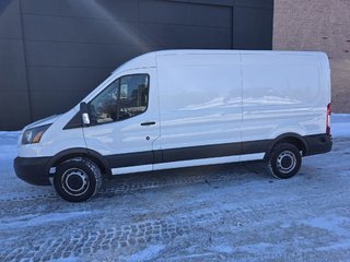 2015 Ford Transit Cargo Van T-250 Medium Roof 148' in Repentigny, Quebec - 2 - w320h240px