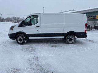 2016 Ford Transit Cargo Van T-250 Low Roof 130' in Repentigny, Quebec - 2 - w320h240px