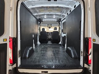 2023 Ford Transit Cargo Van T-250 Medium Roof 130' AWD in Repentigny, Quebec - 3 - w320h240px