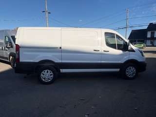 2023 Ford Transit Cargo Van T-250 Low Roof 130' in Saint-Sulpice, Quebec - 5 - w320h240px