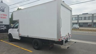 GMC Savana Commercial Cutaway 3500 Cube 12' 2017 à Saint-Sulpice, Québec - 5 - w320h240px