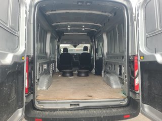 Ford Transit Cargo Van T-250 Medium Roof 130' 2022 à Repentigny, Québec - 3 - w320h240px