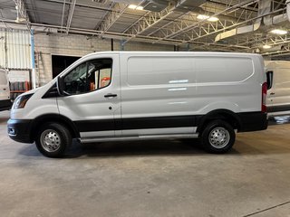 Ford Transit Cargo Van T-250 Low Roof 130' AWD 2023 à Saint-Sulpice, Québec - 3 - w320h240px