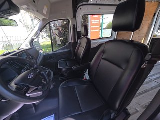 2023 Ford Transit Cargo Van T-250 Médium Roof 130' in Repentigny, Quebec - 6 - w320h240px