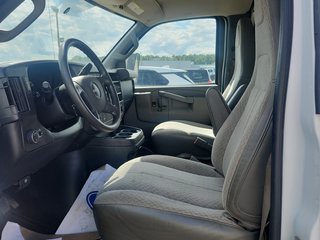 2017 GMC Savana Commercial Cutaway 3500 Cube 14' in Repentigny, Quebec - 5 - w320h240px