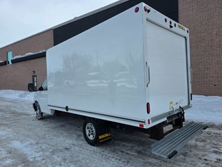 GMC Savana Commercial Cutaway 3500 Cube 14' PIEDS 2023 à Repentigny, Québec - 6 - w320h240px