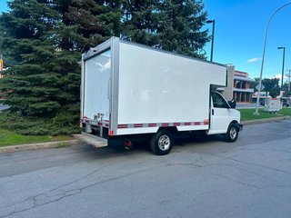 GMC Savana Commercial Cutaway 3500 Cube 14' 2023 à Repentigny, Québec - 6 - w320h240px