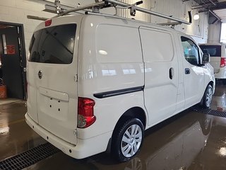 2017 Nissan NV200 S in Repentigny, Quebec - 3 - w320h240px