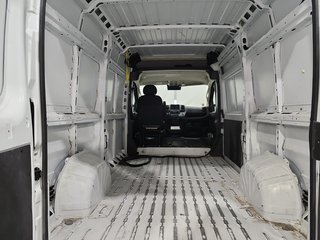 2023 Ram ProMaster Cargo Van 2500 High Roof 136' in Repentigny, Quebec - 4 - w320h240px