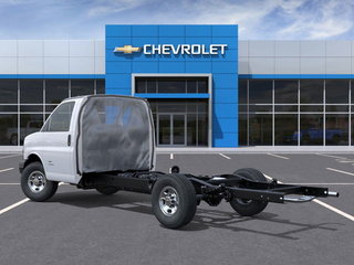 2025 Chevrolet EXPRESS CUTAWAY 3500 in Jonquière, Quebec - 3 - w320h240px