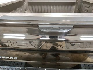 Chevrolet Silverado 1500  2023 à Jonquière, Québec - 4 - w320h240px