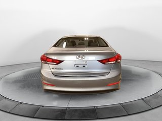 2017 Hyundai Elantra in Jonquière, Quebec - 4 - w320h240px