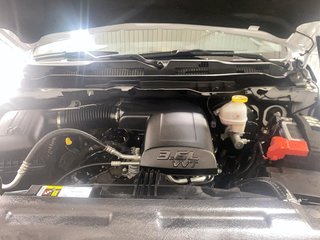 Ram 1500 Classic Express 2023 à Chicoutimi, Québec - 6 - w320h240px