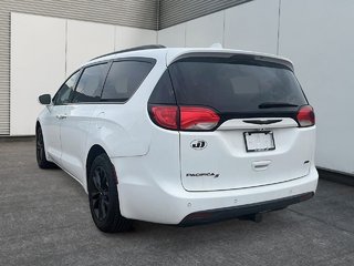 2020 Chrysler Pacifica Launch Edition in Quebec, Quebec - 5 - w320h240px