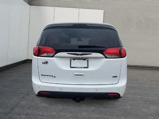 2020 Chrysler Pacifica Launch Edition in Quebec, Quebec - 4 - w320h240px