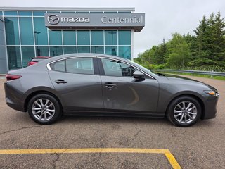 2022 Mazda 3 GX