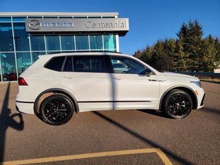 2022 Volkswagen Tiguan Comfortline R-Line Black Edition AWD