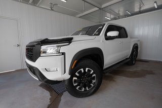 2022 Nissan Frontier PRO-4X 4x4 Crew Cab