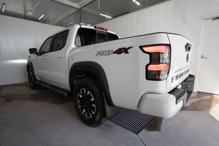 2022 Nissan Frontier PRO-4X 4x4 Crew Cab