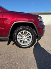 2022 Jeep Grand Cherokee Laredo 4x4