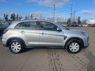 2022 Mitsubishi RVR ES