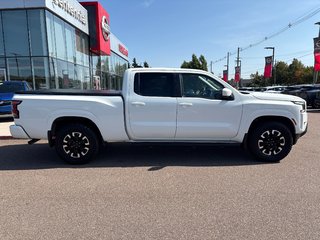 2022 Nissan Frontier SV 4x4 Crew Cab