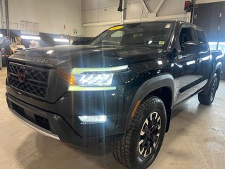 2022 Nissan Frontier PRO-4X Luxury Crew Cab 4x4