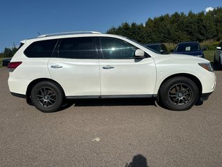 2015 Nissan Pathfinder SV 4WD