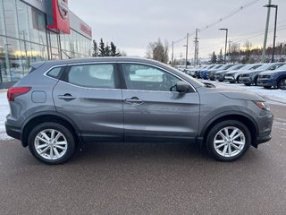 2017 Nissan Qashqai S AWD