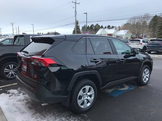 2022 Toyota RAV4 LE AWD