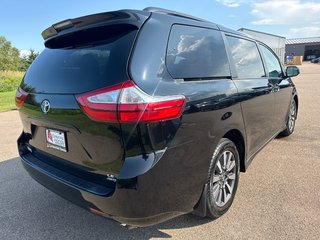 2019 Toyota Sienna LE AWD