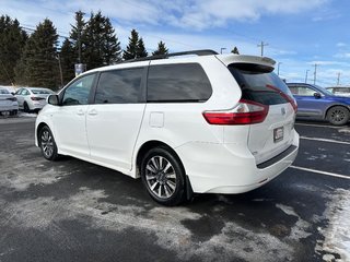 2019 Toyota Sienna LE